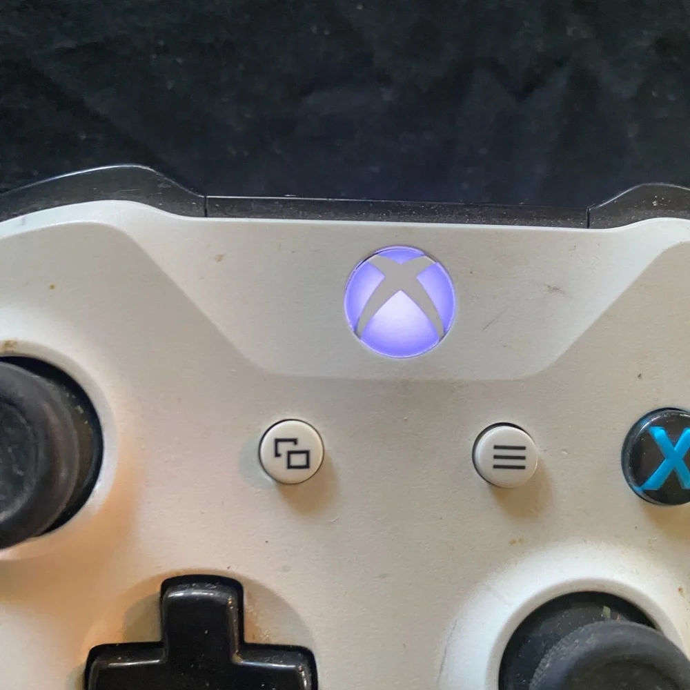 Wireless Controller - White